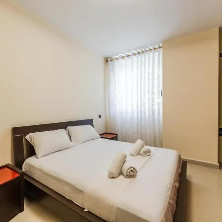 Palm Promenade Retreat By Ps Apartment Durres