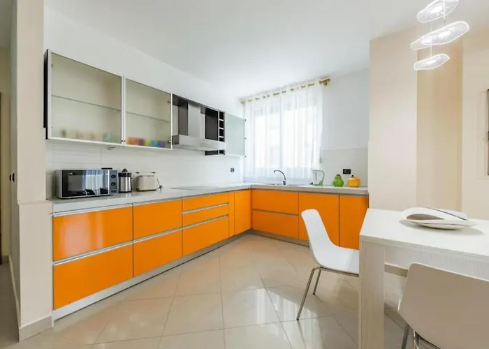 Apartment Palm Promenade Retreat By Ps Durres