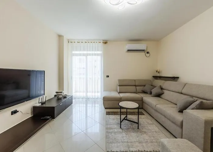 Palm Promenade Retreat By Ps * Durrës